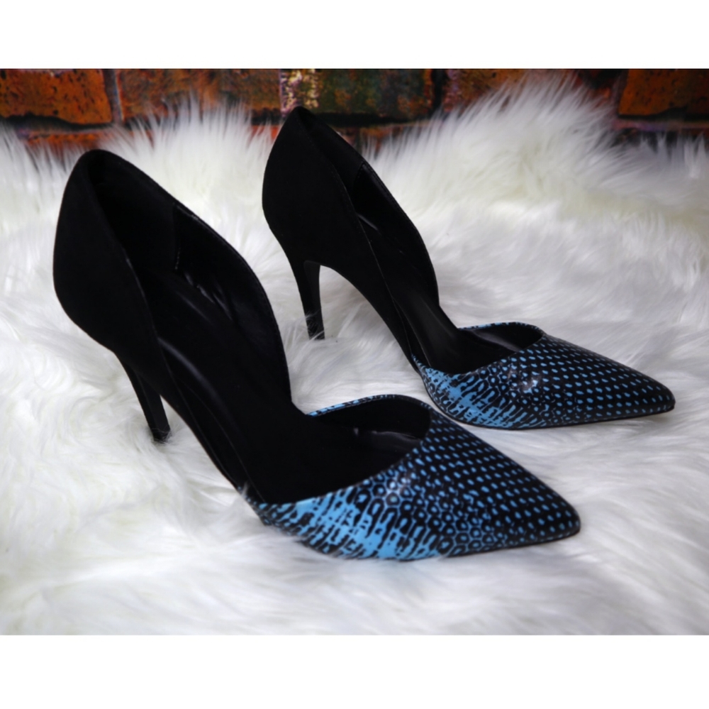 Wild Diva Black and blue pumps